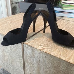 Navy blue peep toe size 12 women’s heels like new